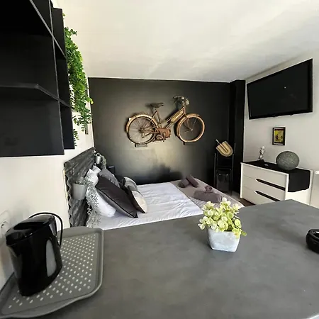 Couette-café Le Maloya 3*