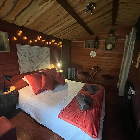 Le Maloya Couette-café